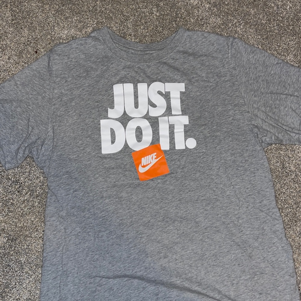 Nike tee shirt